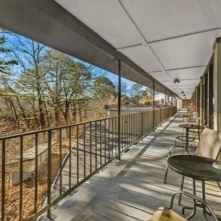 Stonegate Lodge 2 Queen Beds Wifi Roku Tv Salt Water Pool Room #106 Юрика Спрингс Экстерьер фото